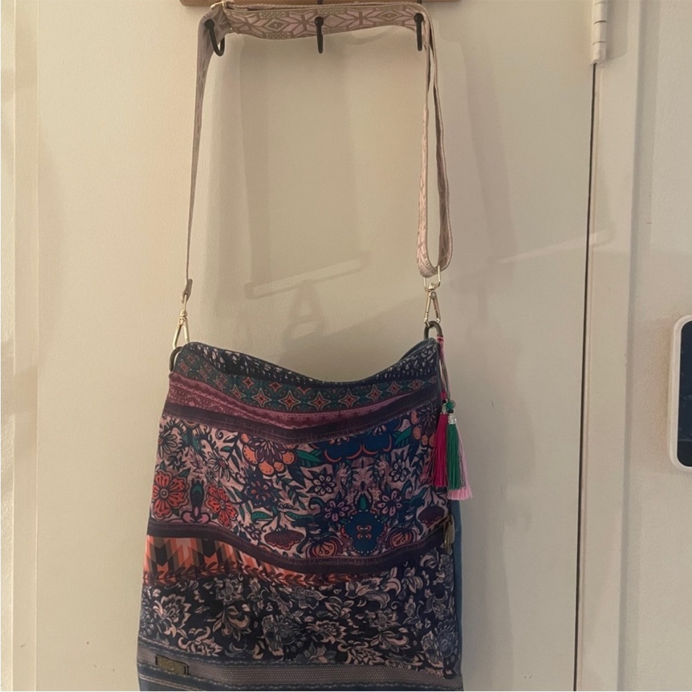 Batik Patchwork Crossbody Bag Boho Floral w/ Tassels & Woven Strap Artisan Style - Picture 11 of 11